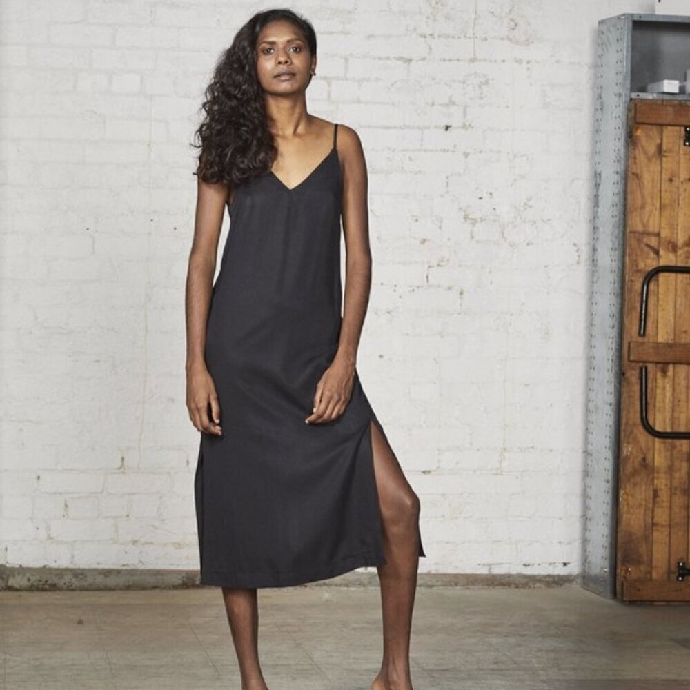 Lois Hazel Classic Straight Black Linen Midi Dress | Size 8